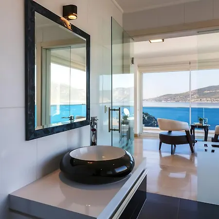 Blue Diamond Villa *
