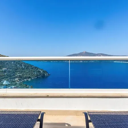 Blue Diamond Villa