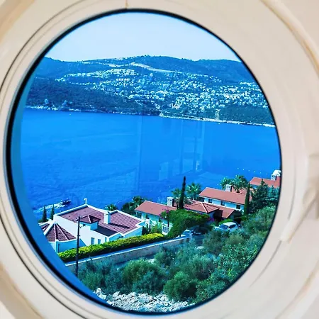Blue Diamond Villa